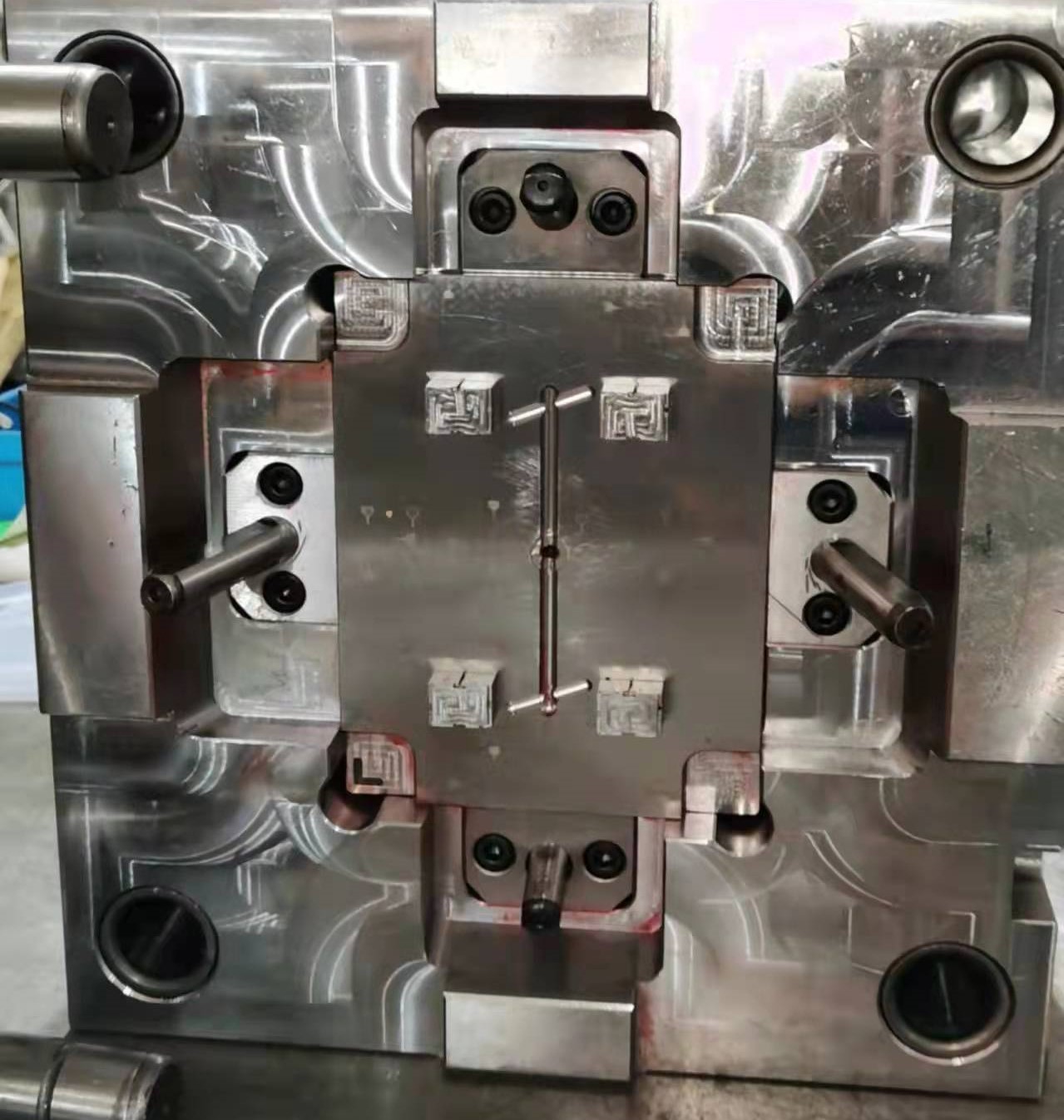 Moldes de injeção de plásticos