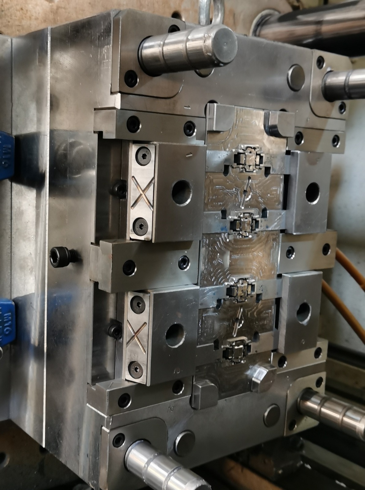 Moldes de injeção de plásticos