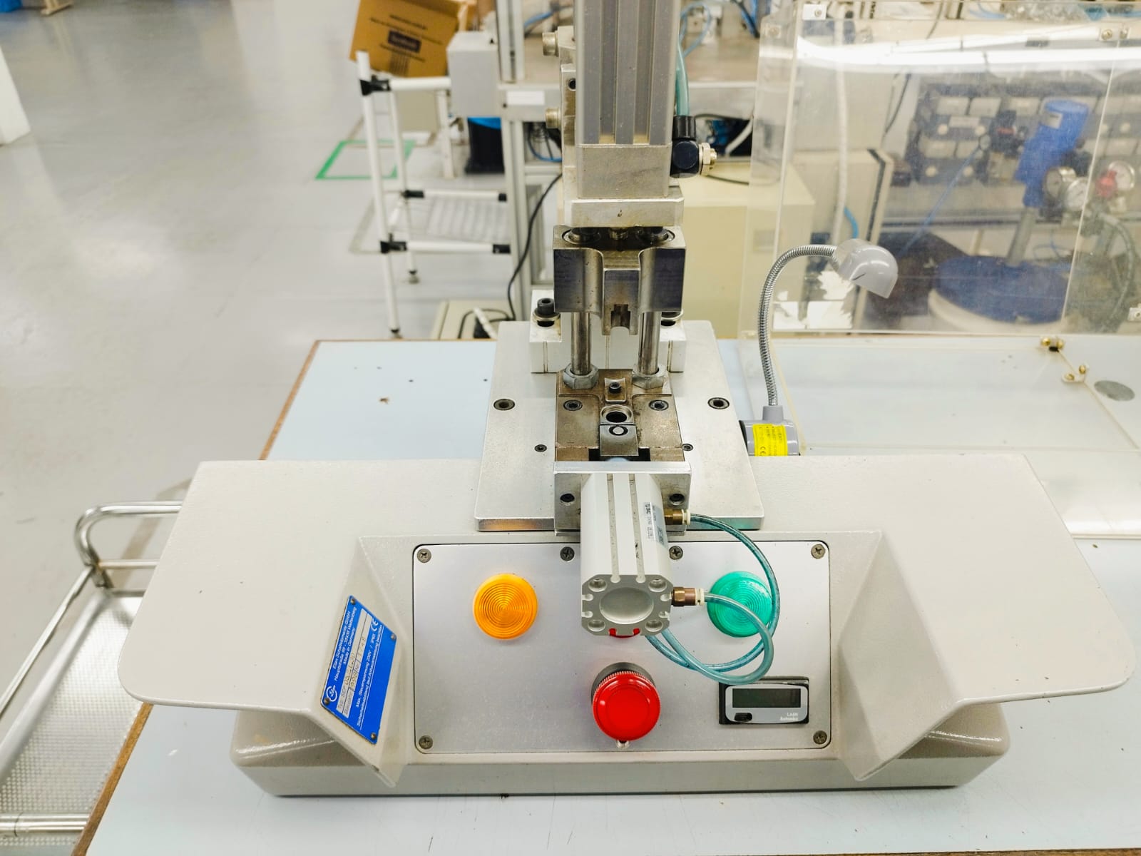 Dispositivos de montagem automatizados